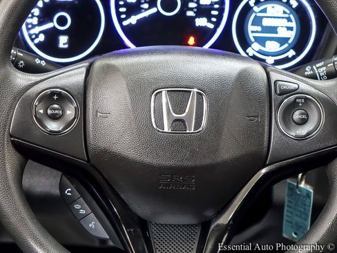 Used 2022 Honda HR-V LX image 18