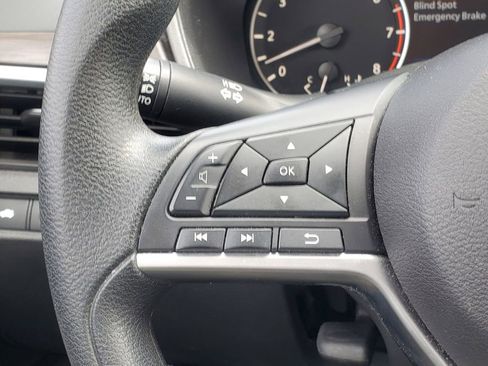 Used 2024 Nissan Altima 2.5 SV image 16