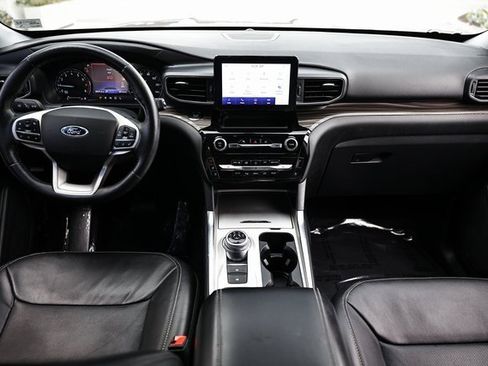 Used 2022 Ford Explorer Limited w/ Equipment Group 301A image 26