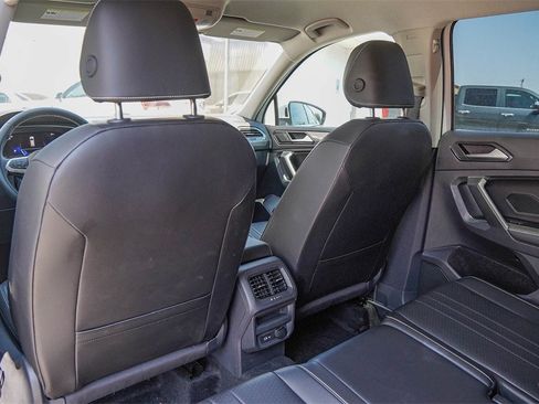 New 2024 Volkswagen Tiguan SE image 29