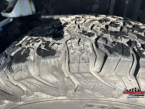 Used 2018 Jeep Wrangler Unlimited Sahara image 11