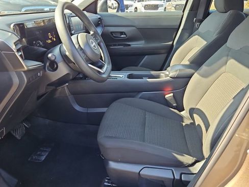 Used 2025 Nissan Kicks S image 13