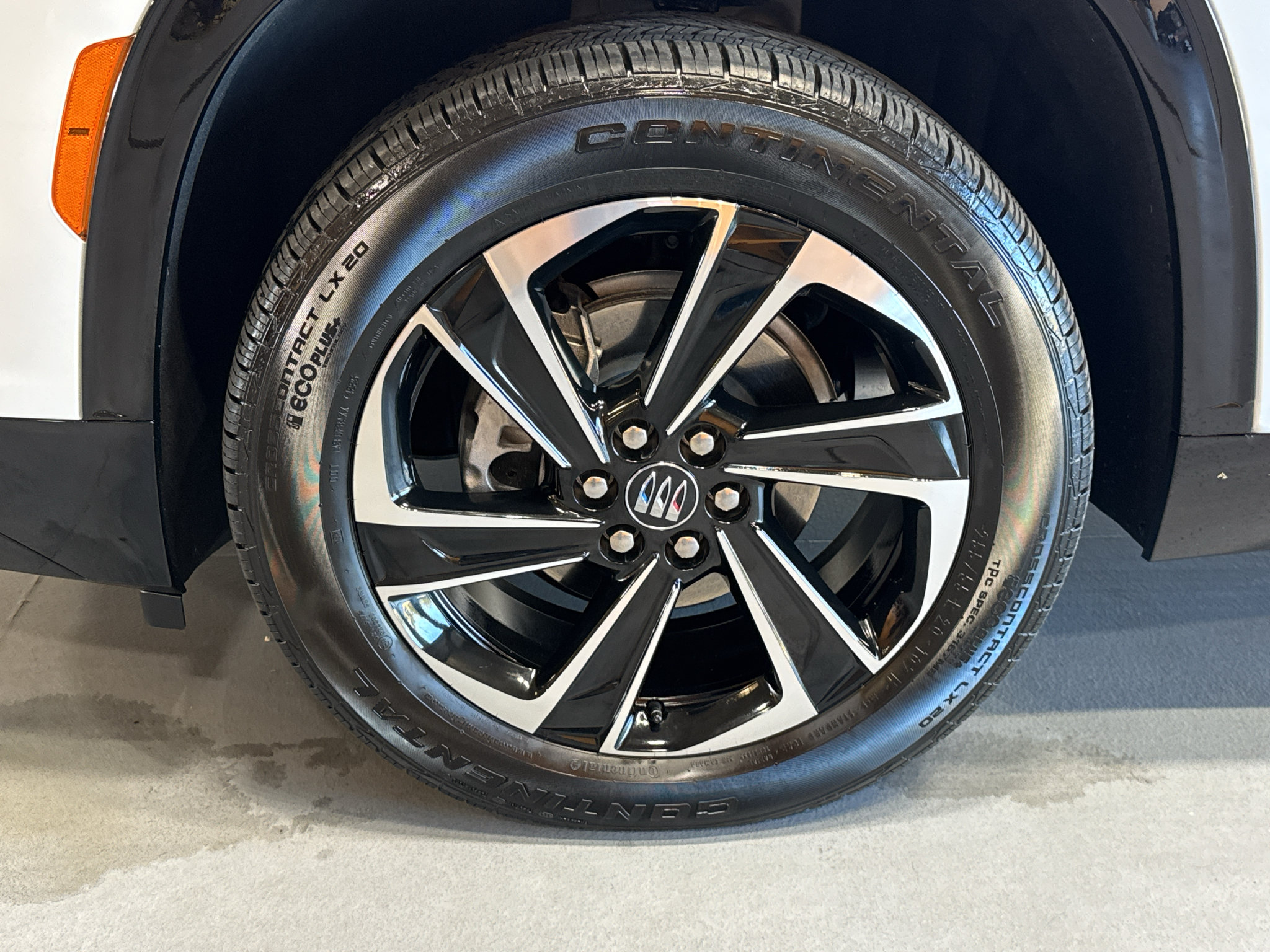 Used 2026 Buick Enclave Sport Touring w/ Power Package AWD/4WD image 10