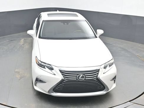 Used 2017 Lexus ES 350 w/ Luxury Package FWD image 31