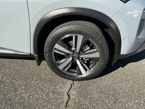 Certified 2021 Nissan Rogue Platinum image 10