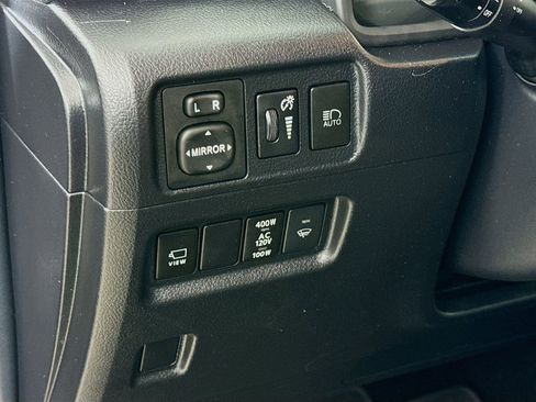 Used 2023 Toyota 4Runner SR5 Premium image 10