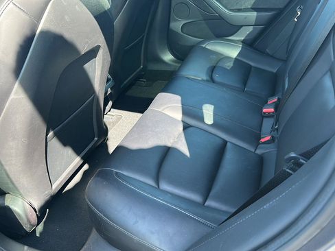Used 2022 Tesla Model 3 RWD image 5