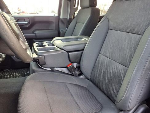 Used 2021 Chevrolet Silverado 1500 Custom image 3