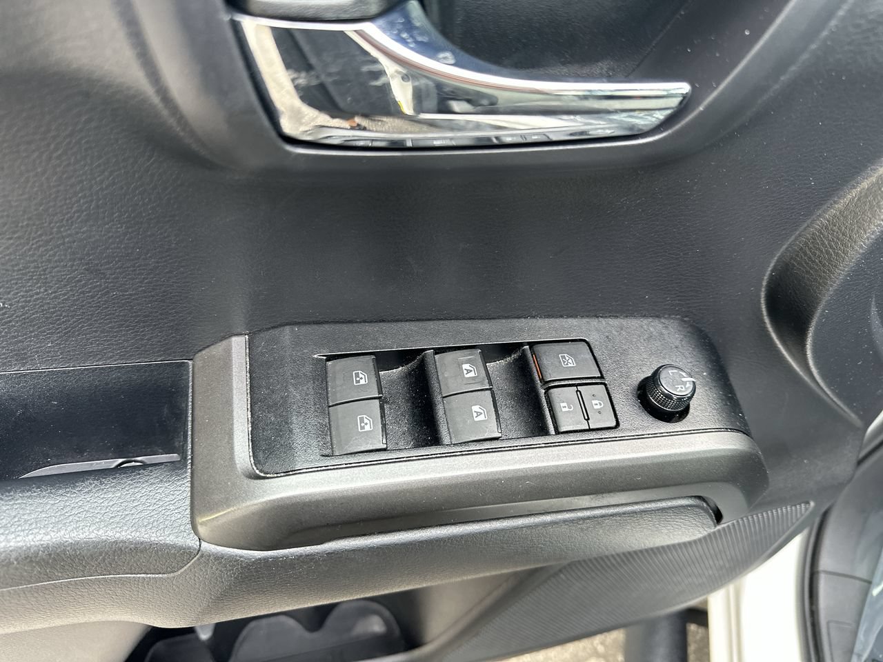 Used 2023 Toyota Tacoma TRD Sport w/ Advanced Technology Package AWD/4WD image 3