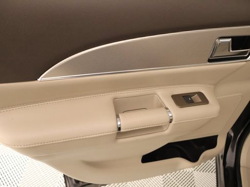 Used 2015 Lincoln MKX FWD w/ Equipment Group 102A image 18