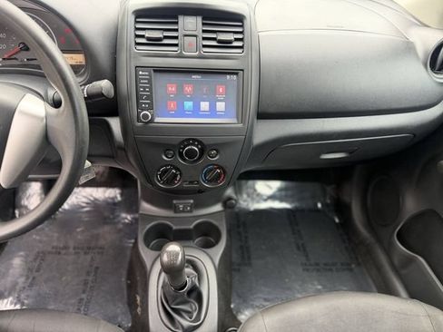 Used 2019 Nissan Versa S FWD image 19