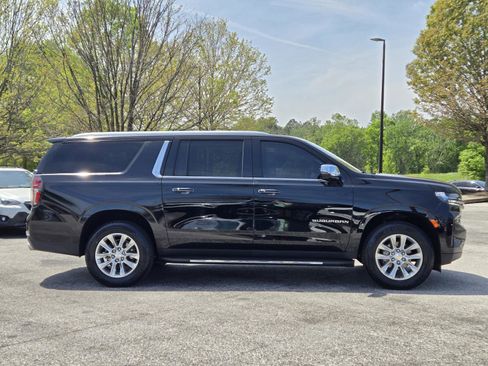 Used 2021 Chevrolet Suburban Premier AWD/4WD image 6