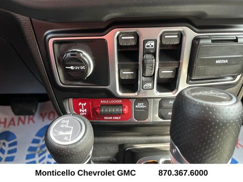 Used 2025 Jeep Gladiator Mojave w/ Steel Bumper Group image 25