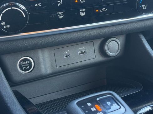 Used 2021 Nissan Rogue S image 26