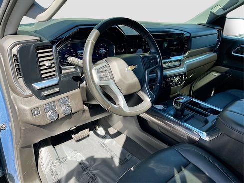 Used 2024 Chevrolet Silverado 1500 LTZ w/ Technology Package image 9