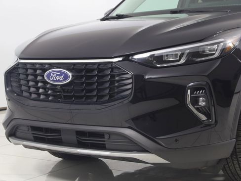 Used 2023 Ford Escape Platinum image 50