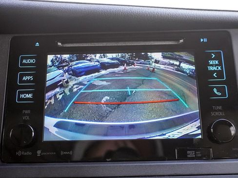 Used 2016 Toyota Sienna XLE image 55