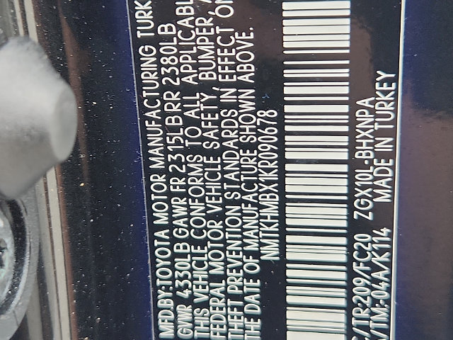 Used 2019 Toyota C-HR LE FWD image 26