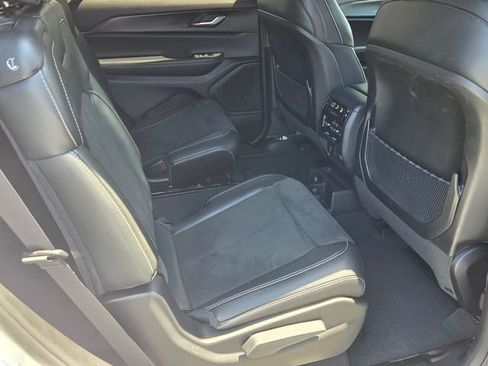 Used 2024 Jeep Grand Cherokee L Altitude RWD image 13