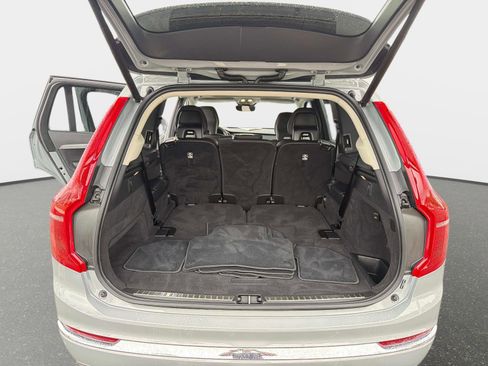 Certified 2025 Volvo XC90 B5 Core AWD/4WD image 11