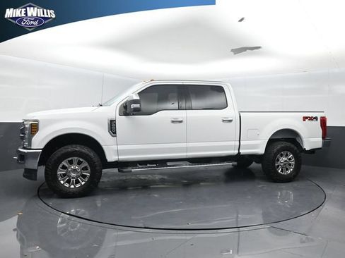Used 2019 Ford F250 XLT w/ XLT Premium Package AWD/4WD image 4