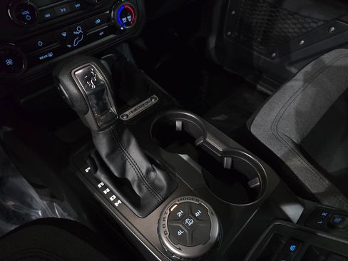 New 2025 Ford Bronco 4-Door image 24