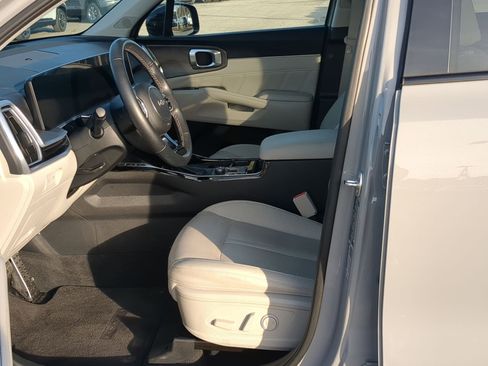 Certified 2025 Kia Sorento SX image 11