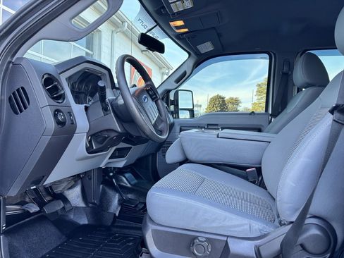 Used 2016 Ford F250 XL w/ Power Equipment Group image 9
