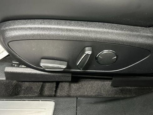 Used 2020 Lincoln MKZ AWD w/ Convenience Package image 10