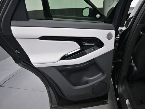 New 2026 Land Rover Range Rover Evoque Dynamic SE AWD/4WD image 15