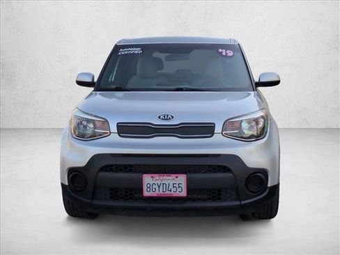 Used 2019 Kia Soul w/ Convenience Package image 2
