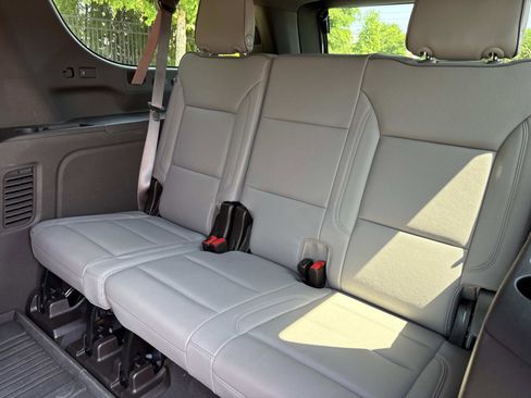 Used 2025 GMC Yukon XL Elevation w/ Technology Package AWD/4WD image 33