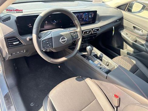 New 2026 Nissan Sentra SR w/ SR Premium Package FWD image 11