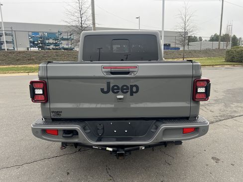 Certified 2023 Jeep Gladiator Overland image 9