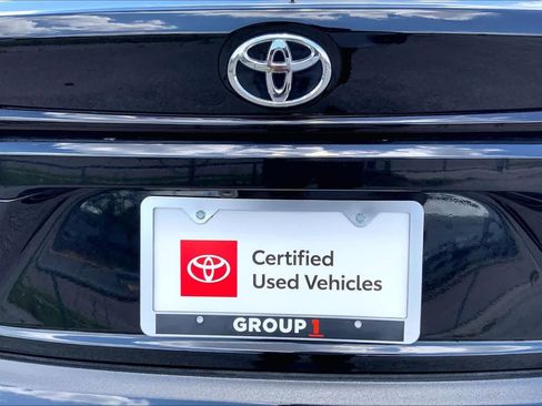 Certified 2025 Toyota Corolla LE image 10