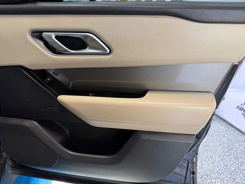 Used 2020 Land Rover Range Rover Velar S image 26