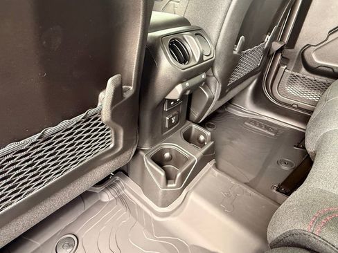 New 2026 Jeep Wrangler Unlimited Rubicon AWD/4WD image 25