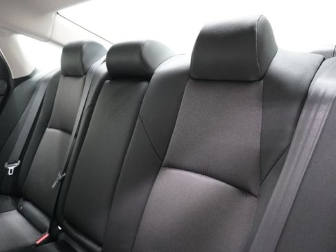 Used 2019 Honda Accord LX image 12