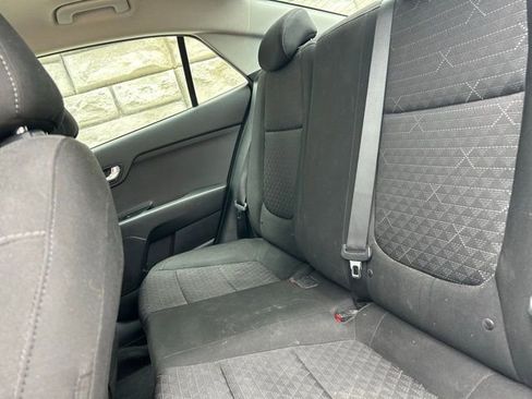 Used 2022 Kia Rio S image 9