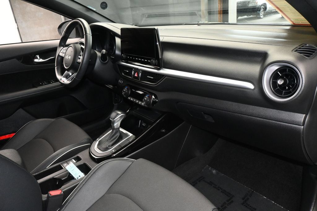 Used 2024 Kia Forte GT-Line FWD image 48