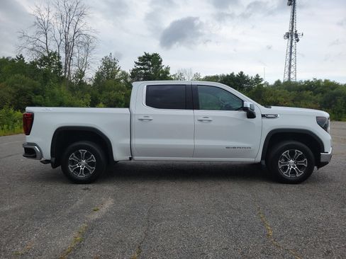 New 2026 GMC Sierra 1500 SLE w/ Preferred Package image 8