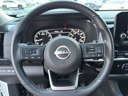 Used 2025 Nissan Pathfinder SV AWD/4WD image 21