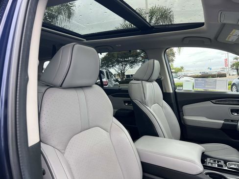 Certified 2024 Honda Pilot Elite image 34