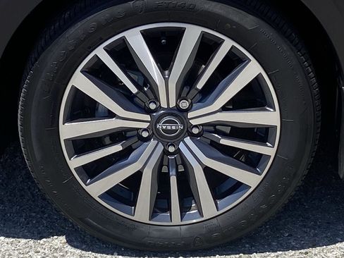 Certified 2023 Nissan Kicks SV FWD image 8
