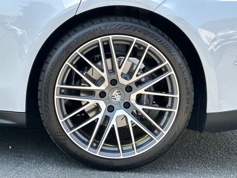 Certified 2025 Porsche Panamera 4 AWD/4WD image 31