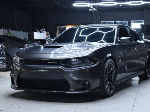 Used 2021 Dodge Charger Scat Pack w/ Navigation & Travel Group RWD image 5