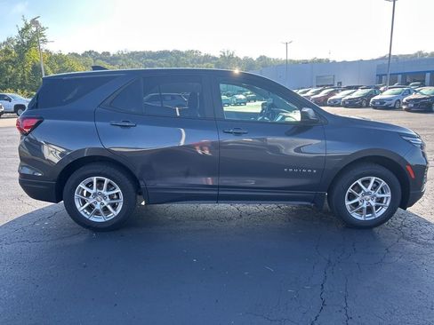 Used 2022 Chevrolet Equinox LS AWD/4WD image 5