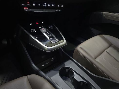 Used 2023 Audi Q4 e-tron Prestige image 26