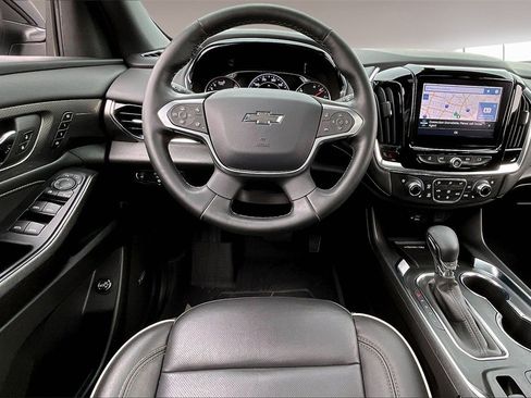 Used 2023 Chevrolet Traverse Premier w/ Redline Edition image 8