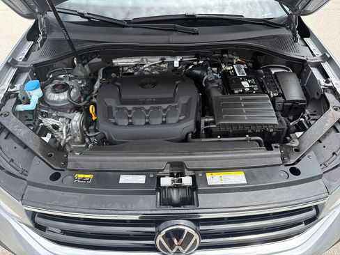 Certified 2023 Volkswagen Tiguan SE R-Line FWD image 29